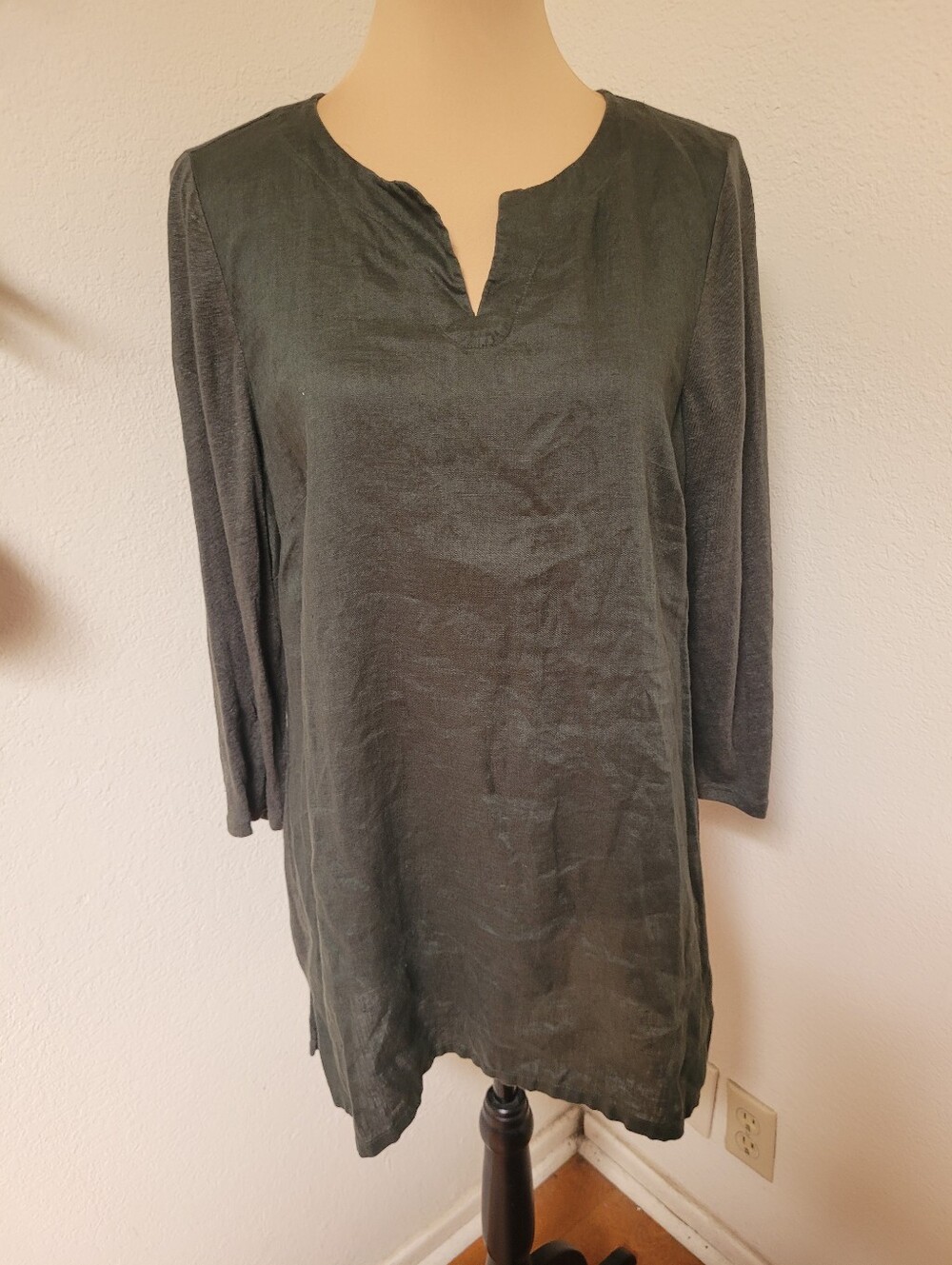 J. Jill Love Linen  Olive Green Split-Neck Tunic Top